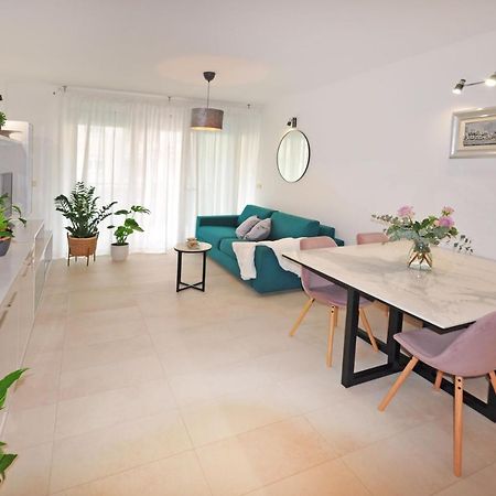 Family Apartment Noel - Omiš Buitenkant foto