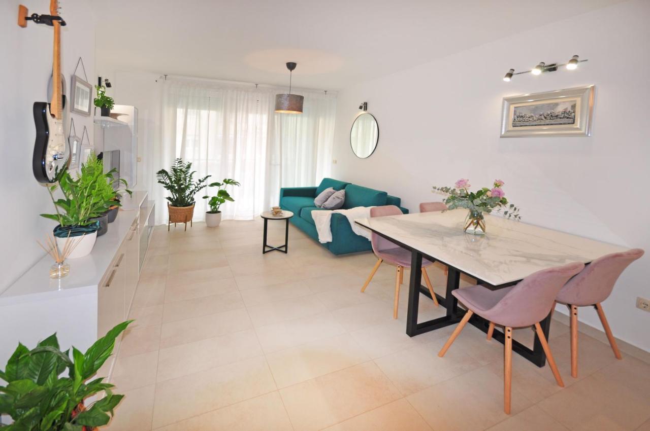 Family Apartment Noel - Omiš Buitenkant foto